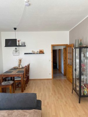 Schöne 3,5-Zimmer-Maisonette-Wohnung mit Pferdestall und Weide