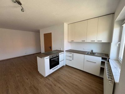 Gepflegte 1-Zimmer-Wohnung mit EBK in Stetten am kalten Markt