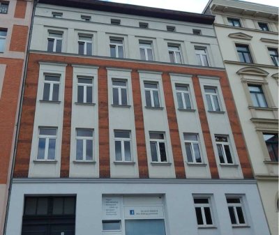 Bezugsfertige zentrumsnahe Wohnung mit Badewanne und Dusche !
