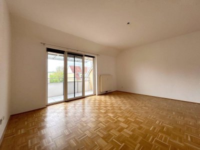 WOHNEN IM GRÜNEN - 3 ZIMMER WOHNUNG IN KATSDORF MIT LOGGIA UND PARKPLATZ
