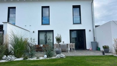 Einziehen und Wohlfühlen. Doppelhaushälfte mit Terrasse, 2 Bädern usw. im Leipziger Süden