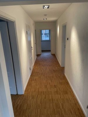 Geschmackvolle 3-Raum-Wohnung mit kleinem Balkon und Einbauküche in Zeuthen