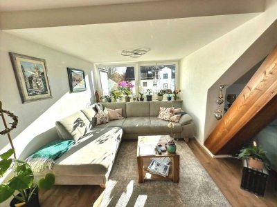 Große Dachgeschosswohnung in Ismaning