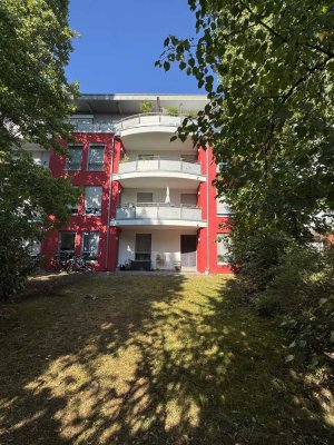 Grüne Oase: Schöne 3-Zimmer-Erdgeschosswohnung mit eigener Terrasse und Garten in Fürth