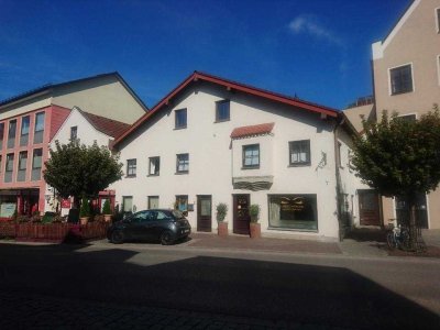 Charmante 2-Zimmer-Wohnung mit sonniger Terrasse in zentraler Lage von Erding