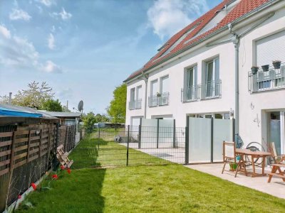 Nachmieter ab 01.09.2025 mit EBK und Dachterrasse: ansprechende 5-Zimmer-Reihenmittelhaus
