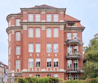 Traumhafte Altbauwohnung, Wohnen mit Stil auf höchstem Niveau, ca. 140 m², 4 Zi., Balkon