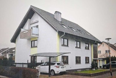 3Zi.-Whg.,Balkon,EBK,Tagesl. Bad,sep. Gäste-WC,2x Garagen,Kellerabteil