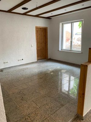 Helle 2,5-Zimmer Wohnung im EG in Aschaffenburg Stadtmitte