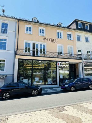 Saniertes Wohn-/Geschäftshaus mit Anbau und Hinterhaus