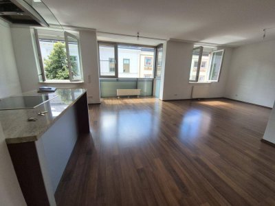Baden Top Lage - zentrumsnah - hell - neuwertig