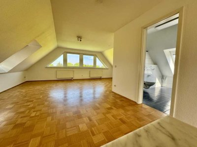 Von Privat : Lichtdurchflutete Wohnung im Landschaftsschutzgebiet