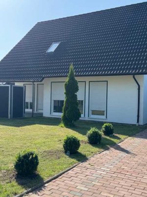 Preiswertes, neuwertiges 5,5-Raum-Einfamilienhaus in Rostock Brinckmansdorf