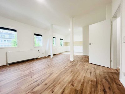 **Helle, sanierte 2 Zimmer - Maisonnette Wohnung mit großem Wohn-Essbereich ab sofort**