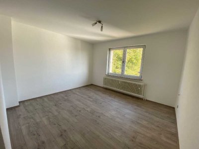 Ja, zur 3-Zimmer-Mietwohnung in Solingen-Gräfrath!