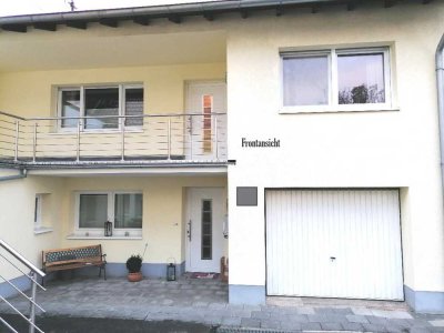 Renovierte, schöne, helle 100m² 3-Zimmer-Wohnung, Balkon,Terrasse, Garten & viel Nutzfläche - privat