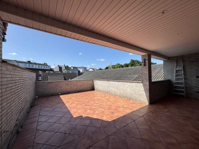 6-Zimmer Wohnung auf 224qm mit Dachterrasse!