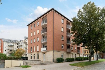 Helle 3-R-WE, leer: Perfekt für WG od. Studentenvermietung. EBK,Wanne,Dusche. Bestlage Löbtau-Süd.