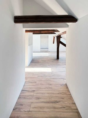 Erstbezug: Lichtdurchflutete Wohnung mit Blick ins Grüne