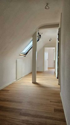 Stilvolle 2-Zimmer-DG-Wohnung mit gehobener Innenausstattung in Murrhardt