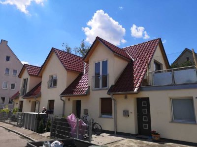 3-Zimmer-Wohnung ca. 75 m² mit Südterrasse in kleiner Wohnanlage in Oberhausen, frei ab 01.10.2025