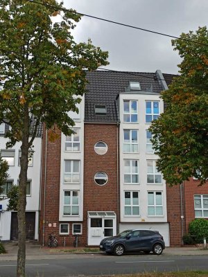 Stilvolle, gepflegte 2,5-Zimmer-Wohnung mit Balkon und Einbauküche in Bremen