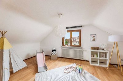 Sofort bezugsfrei! Großzügiges Mehrfamilienhaus in Würmersheim – Platz für 3 Familien & mehr!