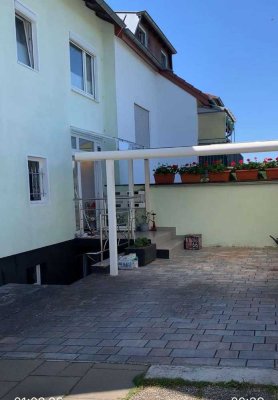 wunderschöne attraktive Wohnung 3 ZKB Terrasse in guter Lage in Homburg-Einöd