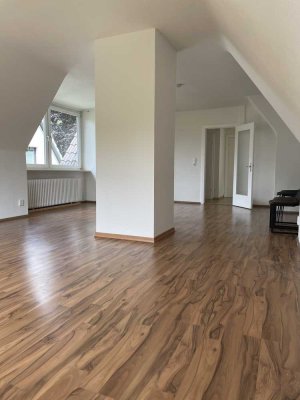 Modernisierte 3-Raum-Wohnung mit Einbauküche in Hamburg