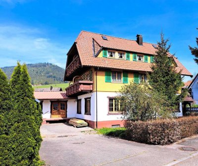 Charmantes 2-Familienhaus auf großem Grundstück mit enormer Ausbaureserve in ehemaliger Werkstatt