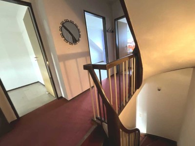 Familienfreundliches Zuhause mit Erweiterungsmöglichkeiten, idyllischem Garten in Calden.
