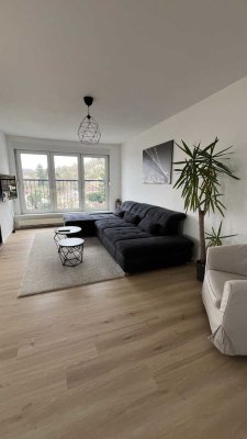 Helle 2-Raum-Dachgeschosswohnung in Gelnhausen, teilmöbliert