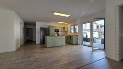 Stadtbahn vor der Tür – Moderne Erdgeschosswohnung mit 3 Zimmern in Menzingen zu vermieten!