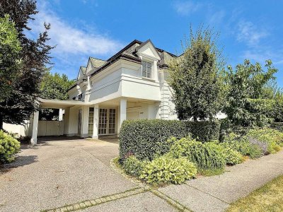 EXKLUSIVE VILLA im Wohnpark Fontana - BJ 1996 - 2016 modernisiert - ca. 735m² Grund - ca. 90m² Schwimmteich - Gartenterrasse - ca. 275m² NFL - 5 Zimmer - Lift - Klima - Balkon - Carport - Garage - GOLF -TENNIS - BADESEE - RESTAURANTS