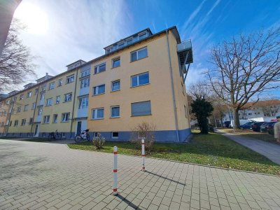 Helle 5 Zi.-Wohnung mit Balkon/Terrasse und Garten