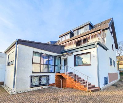 Familienhaus oder Kapitalanlage mit schönem Grundstück in Süd-Westlage von Siegburg!