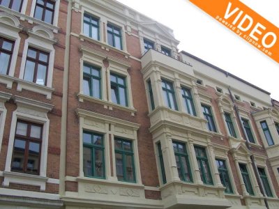 sehr schöne DG- Wohnung mit Laminat und zwei Balkonen