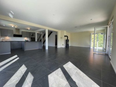 FREI: NEUWERTIGES MARKEN-FACHWERK-HAUS