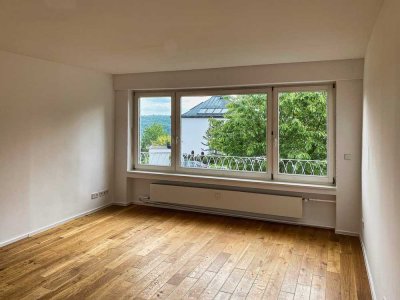 Helle 4-Zimmer-Wohnung mit EBK in S-Frauenkopf