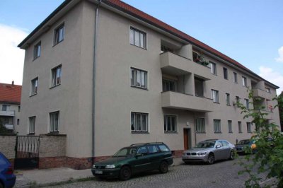 Helle 3-R-Wohnung im Hochparterre