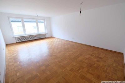 Großzügige 4 Zimmer Wohnung mit 2 Balkonen