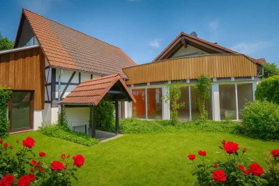 Mehrgenerationenhaus mit Wellness, Sauna, Gartenoase - Anbau Bj. 2002 + Werkstatt / Scheune möglich!