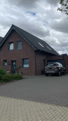 schöne Doppelhaushälfte mit WBS zu vermieten / Anfragen bitte nur online schicken