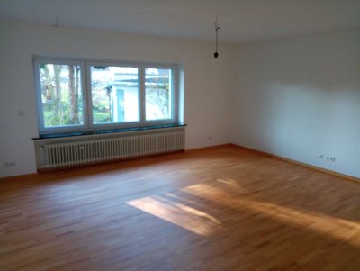 Helle 4-Raum-EG-Wohnung mit gehobener Innenausstattung in Friedberg (Hessen)