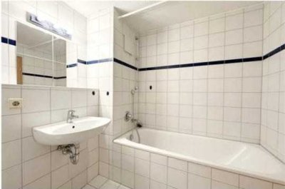 Helle 3-Zimmer Wohnung mit Balkon im 1. OG in Tübingen