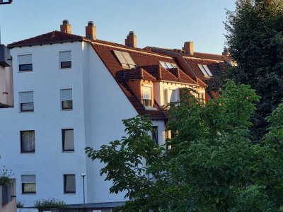 Helle 4-Zimmer Wohnung mit Balkon im 3. OG in Würzburg-Heuchelhof