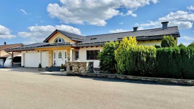 Repräsentatives, großzügiges Einfamilienhaus mit Einliegerwohnung in Althütte