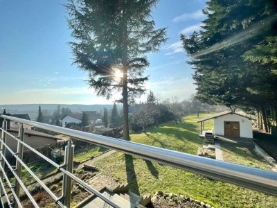 Traumhafter Fernblick -
 kernsanierter Massivbau mit Energie A+ / PV-Anlage und Erdwärme - "KFW40"