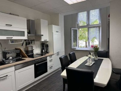 Reserviert – Elegante Altbauwohnung mit Charme und viel Platz im Zentrum von Halberstadt.