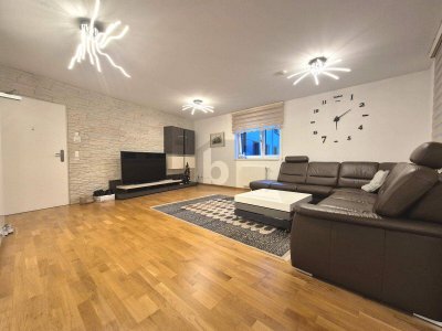 EXKLUSIV MIT SONNIGER LOGGIA &amp; HOCHWERTIGER EINRICHTUNG